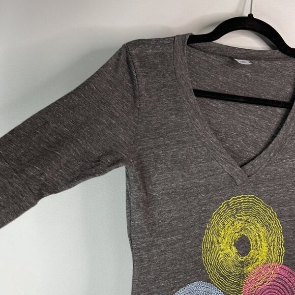 .Dave Matthews Band Graphic Band Tee Charcoal Grey Short Sleeve V-neck Fitted L - Picture 5 of 11